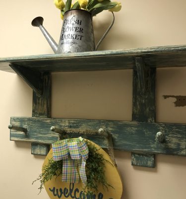 Bookcases/Shelves